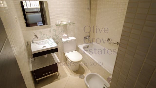 3 bedroom Apartment for rent in Monforte del Cid - € 1,750 (Ref: 9207496)