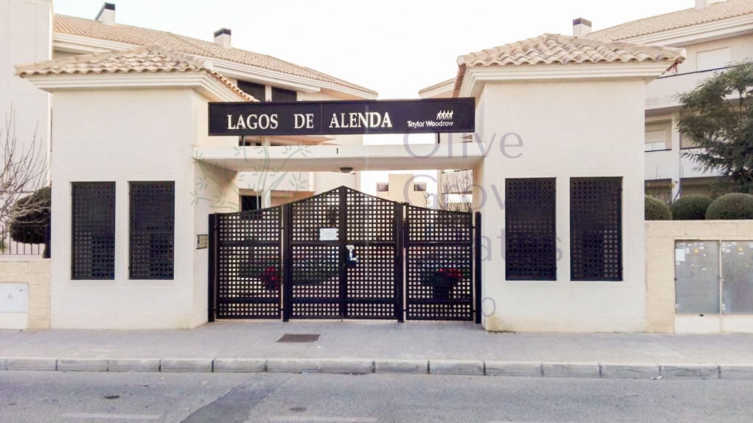 3 soveværelse Lejlighed til leje i Monforte del Cid - € 1.750 (Ref: 9207496)