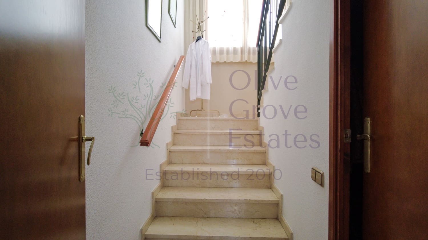 5 bedroom Townhouse for sale in Almansa - € 350,000 (Ref: 9228164)