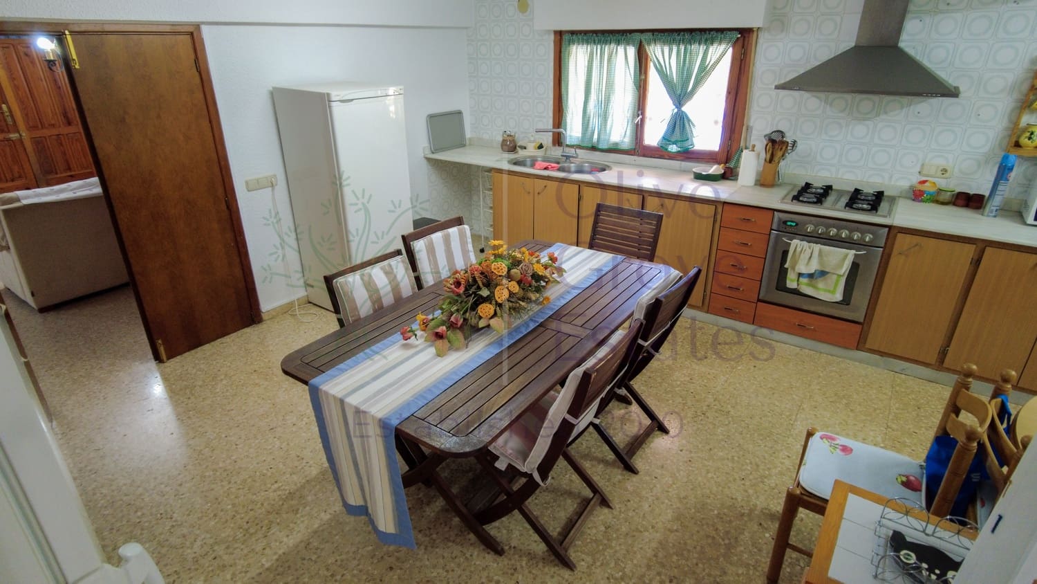 5 bedroom Townhouse for sale in Almansa - € 350,000 (Ref: 9228164)