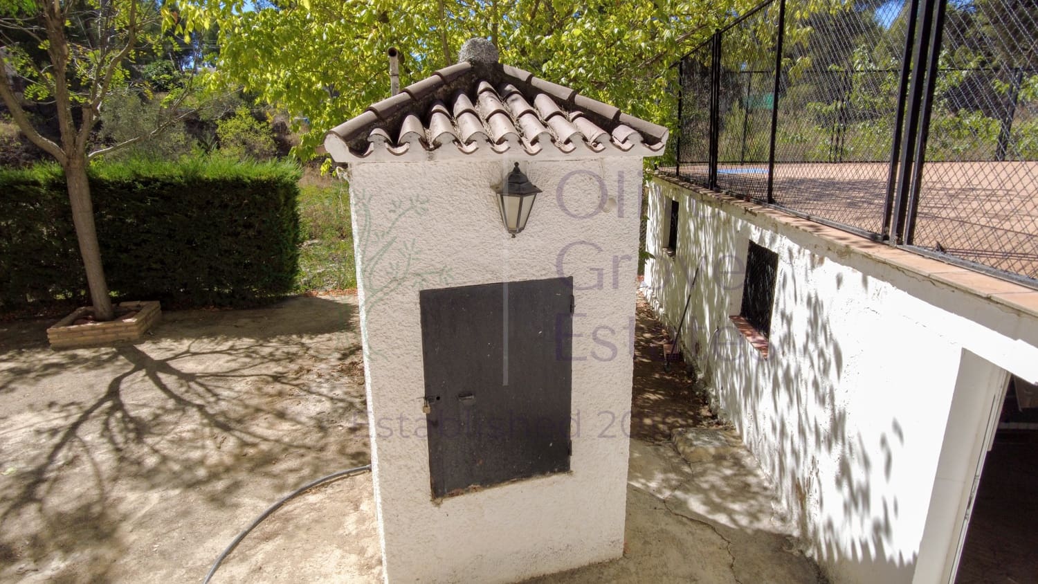 5 bedroom Townhouse for sale in Almansa - € 350,000 (Ref: 9228164)