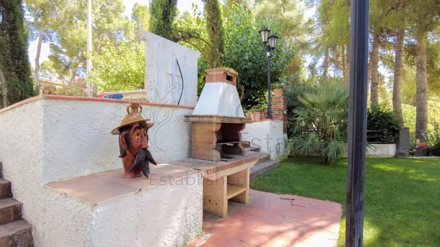 5 bedroom Townhouse for sale in Almansa - € 350,000 (Ref: 9228164)