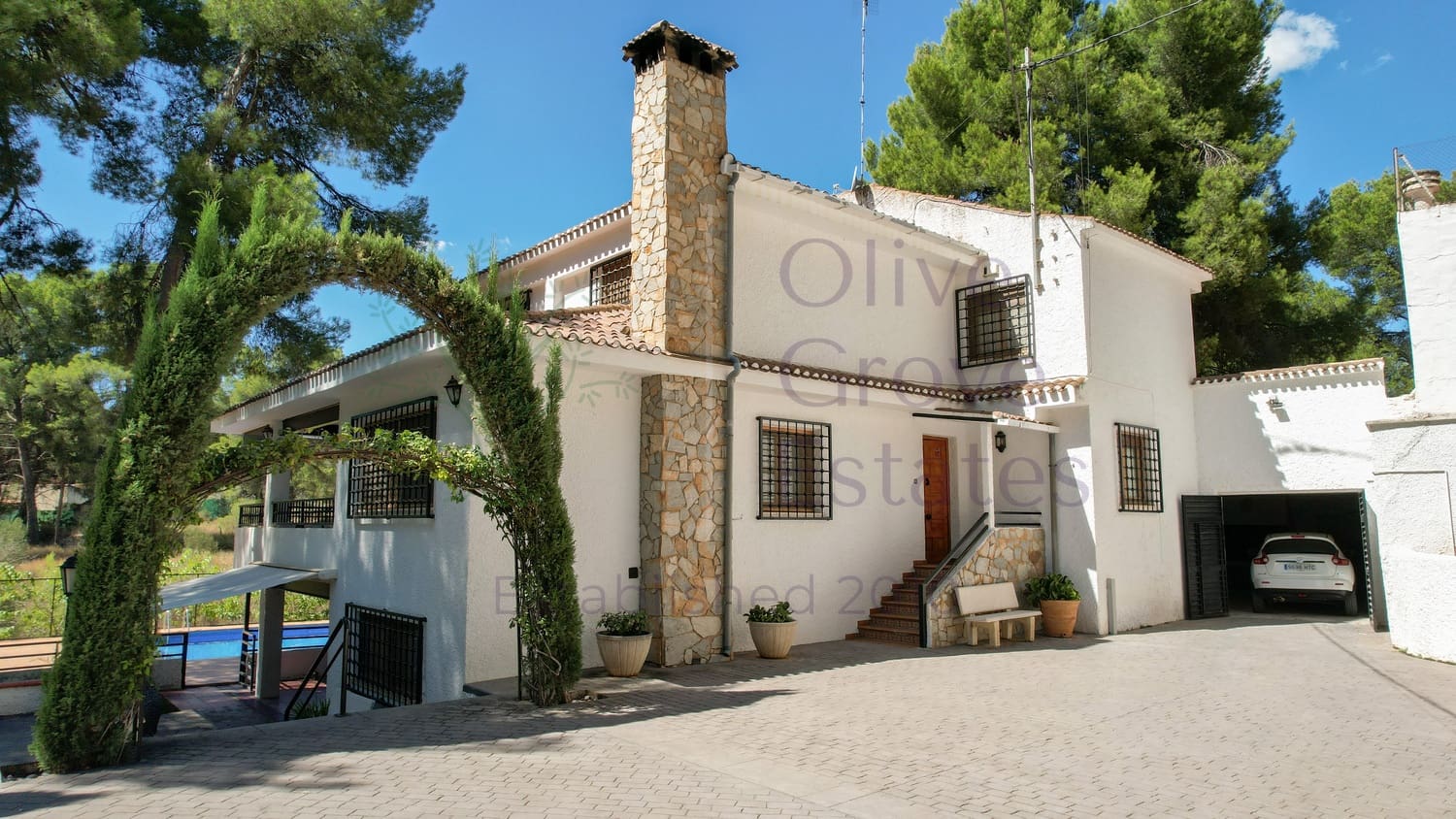 5 bedroom Townhouse for sale in Almansa - € 350,000 (Ref: 9228164)