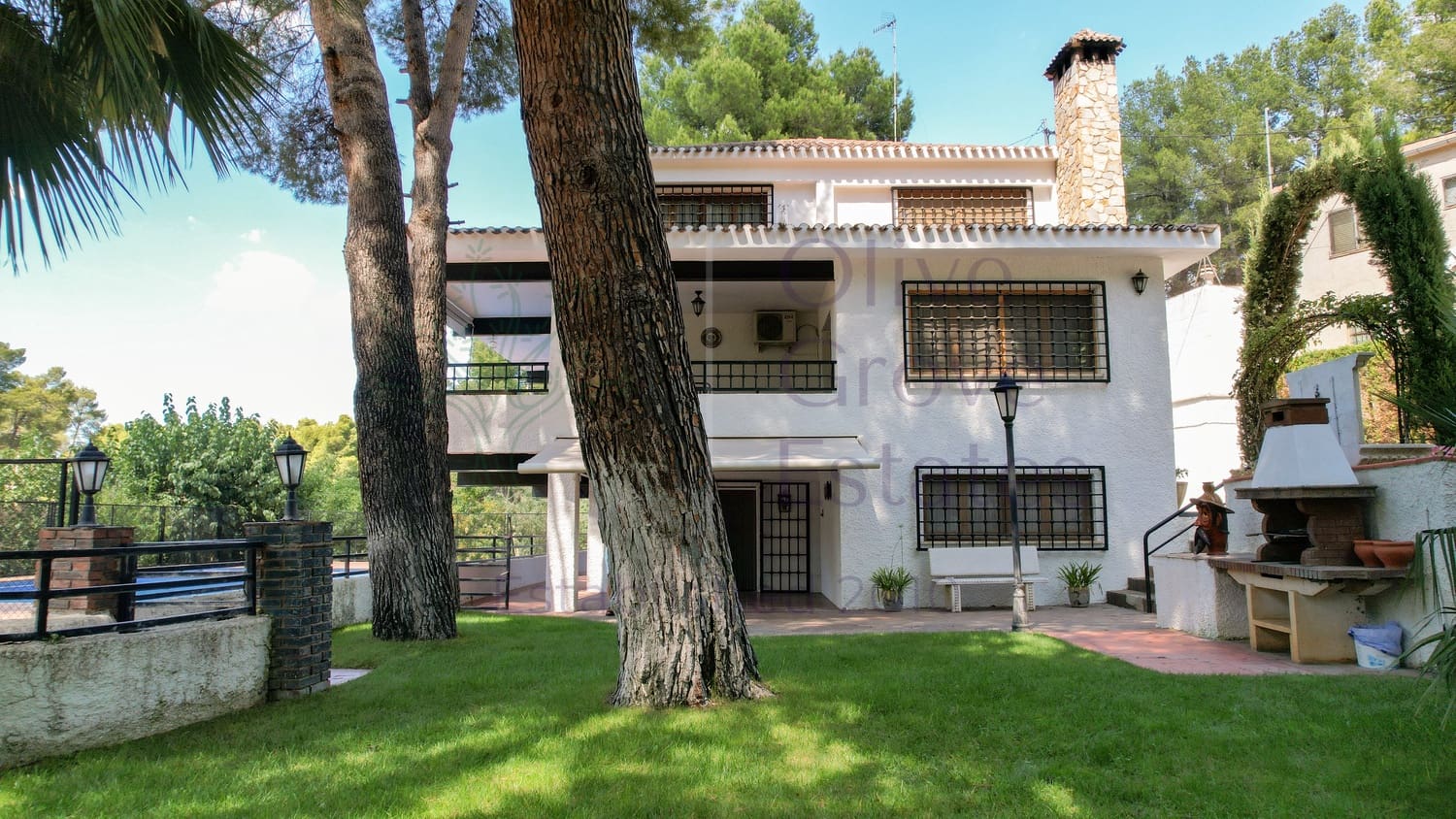 5 bedroom Townhouse for sale in Almansa - € 350,000 (Ref: 9228164)