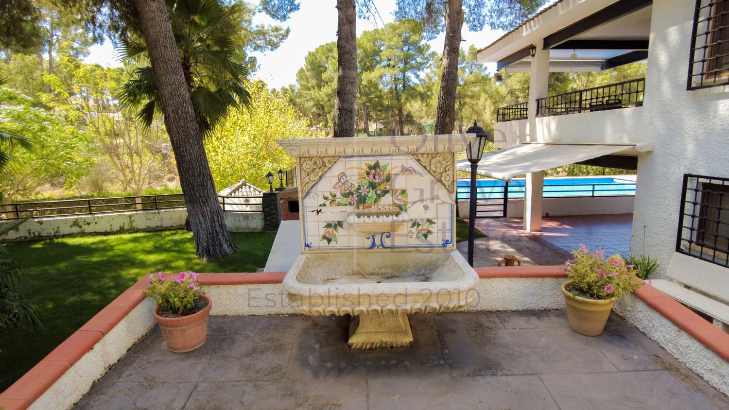 5 bedroom Townhouse for sale in Almansa - € 350,000 (Ref: 9228164)