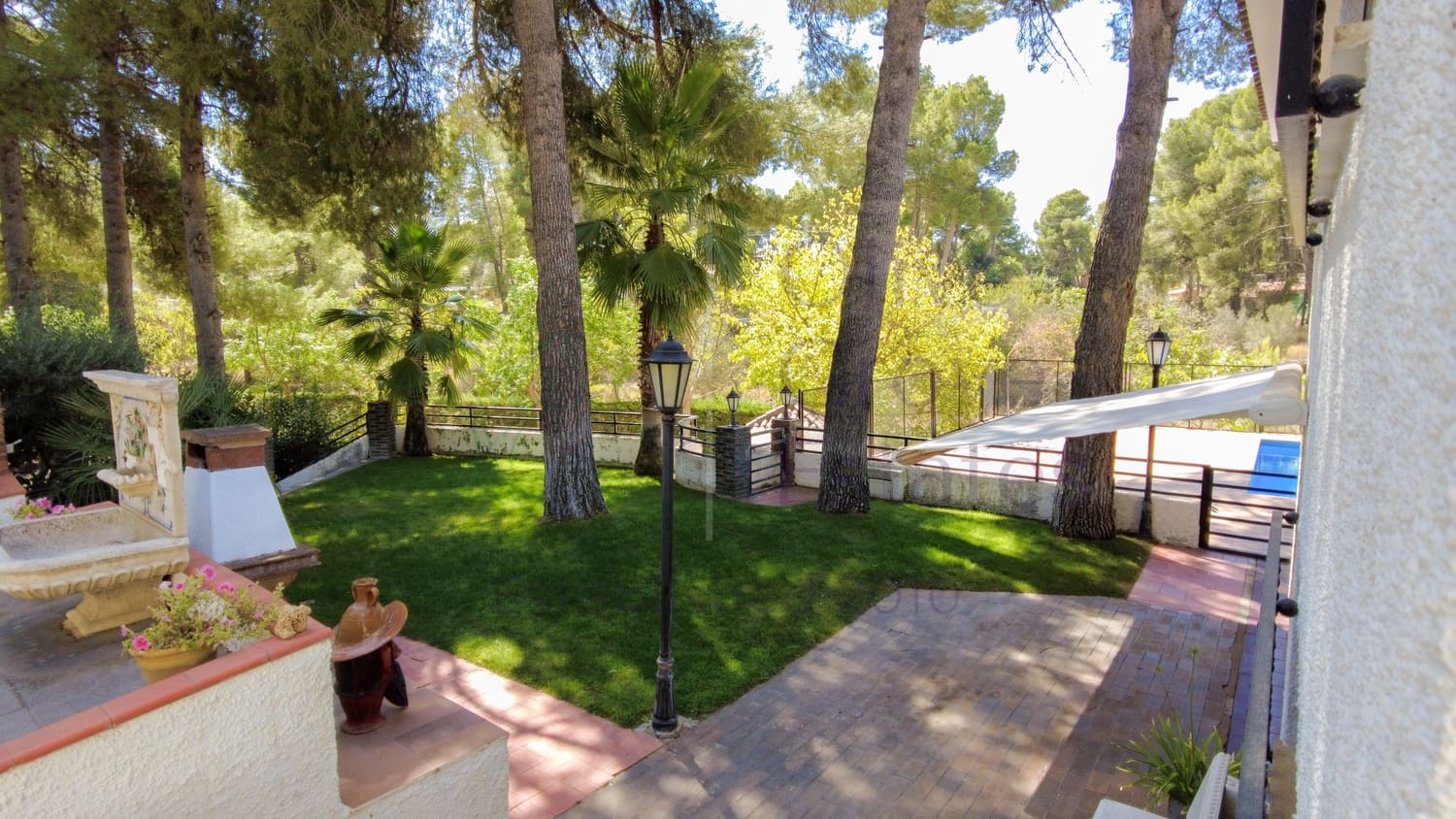 5 bedroom Townhouse for sale in Almansa - € 350,000 (Ref: 9228164)