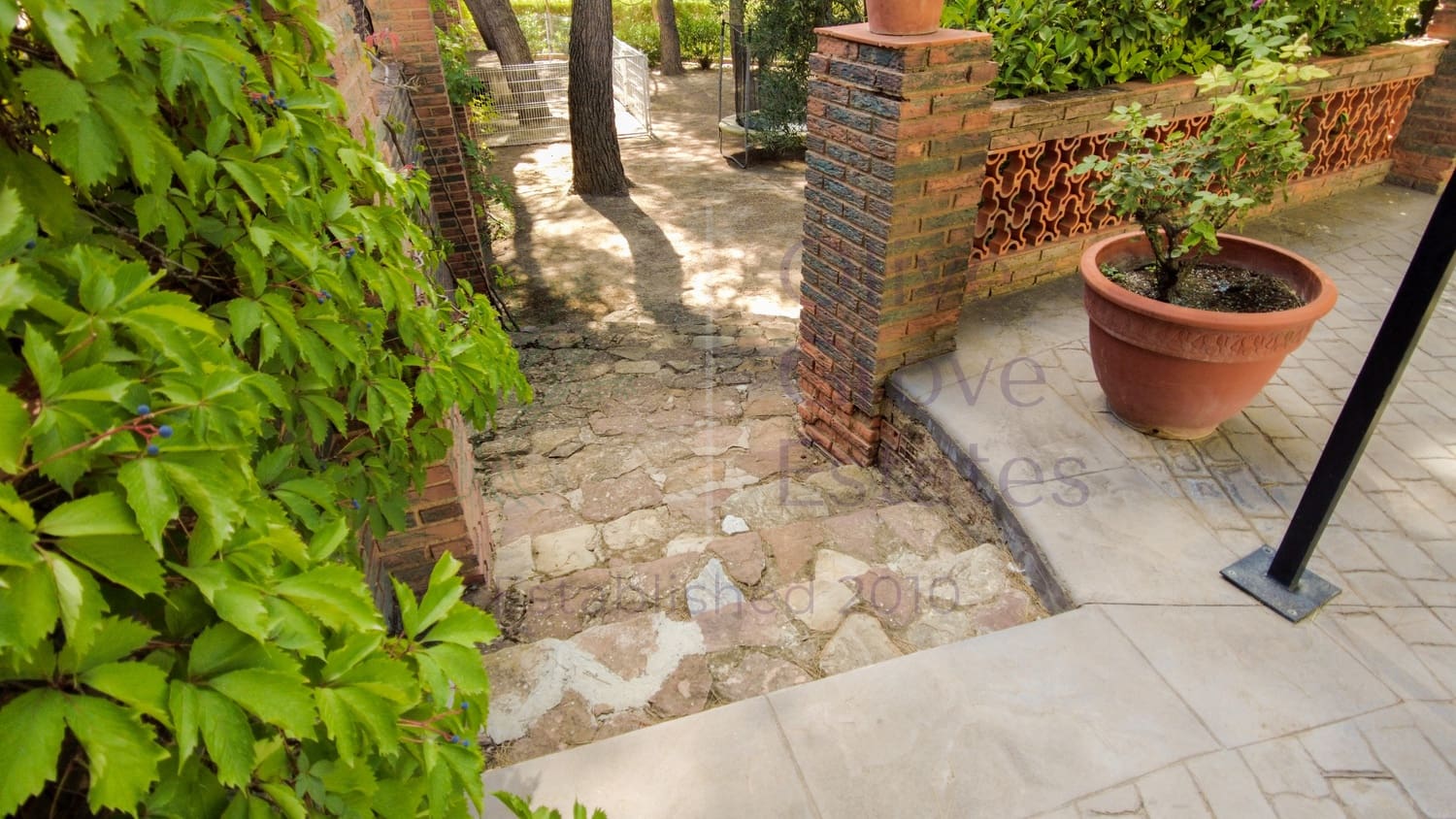 5 bedroom Townhouse for sale in Almansa - € 350,000 (Ref: 9228164)