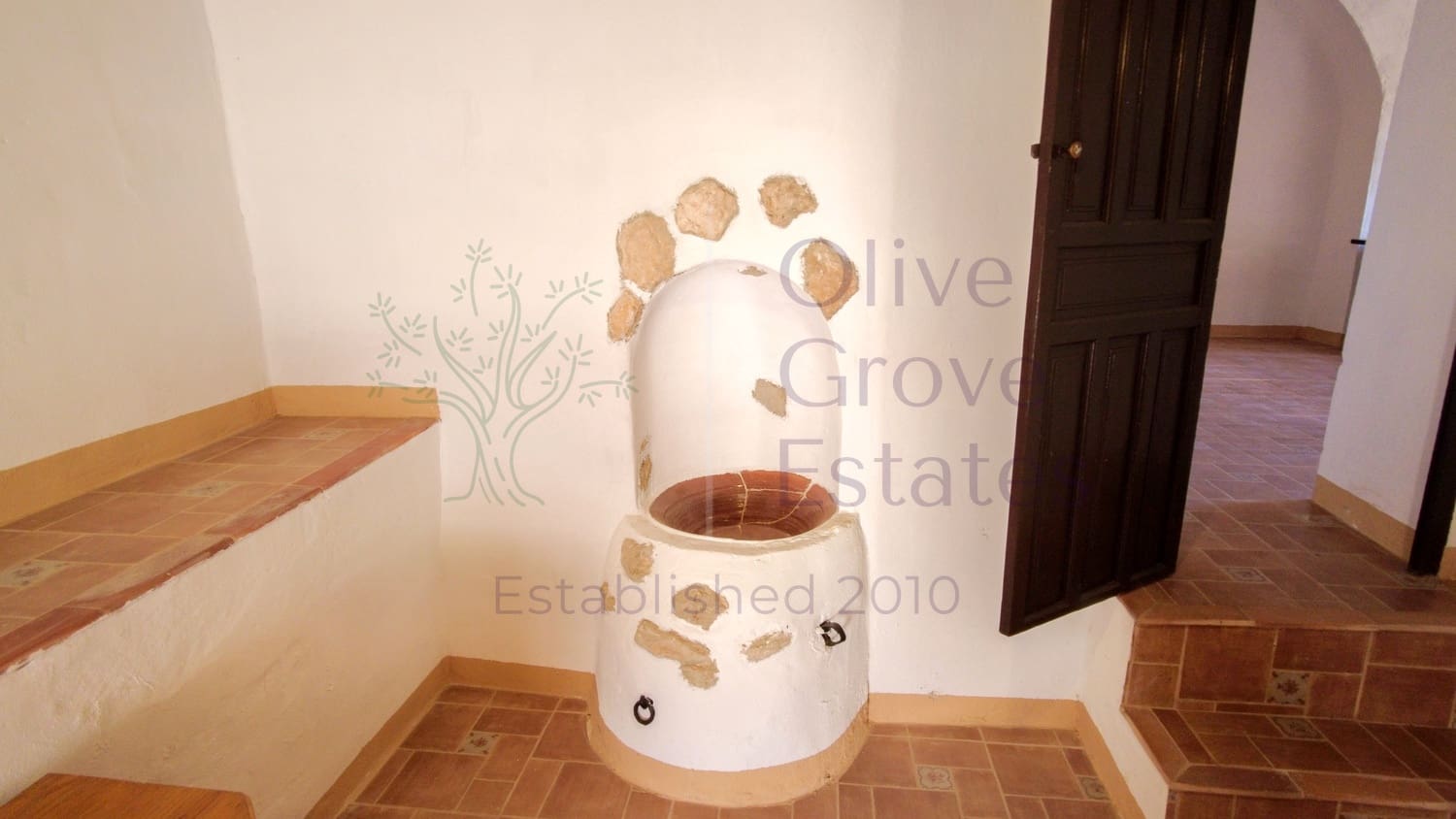 8 soveværelse Finca/Landehus til salg i Almansa - € 219.950 (Ref: 9230239)