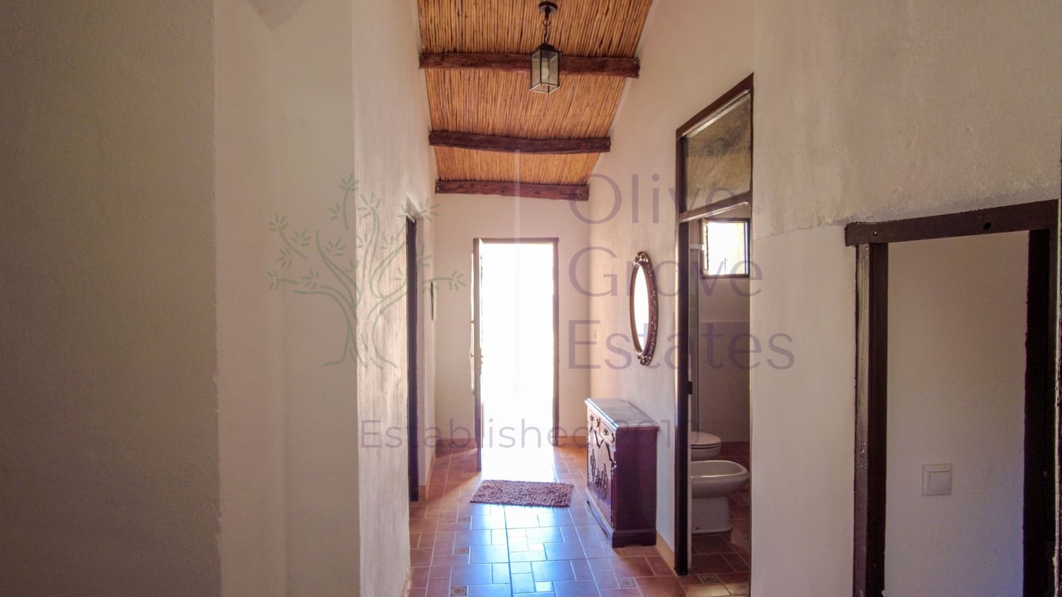 8 soveværelse Finca/Landehus til salg i Almansa - € 219.950 (Ref: 9230239)