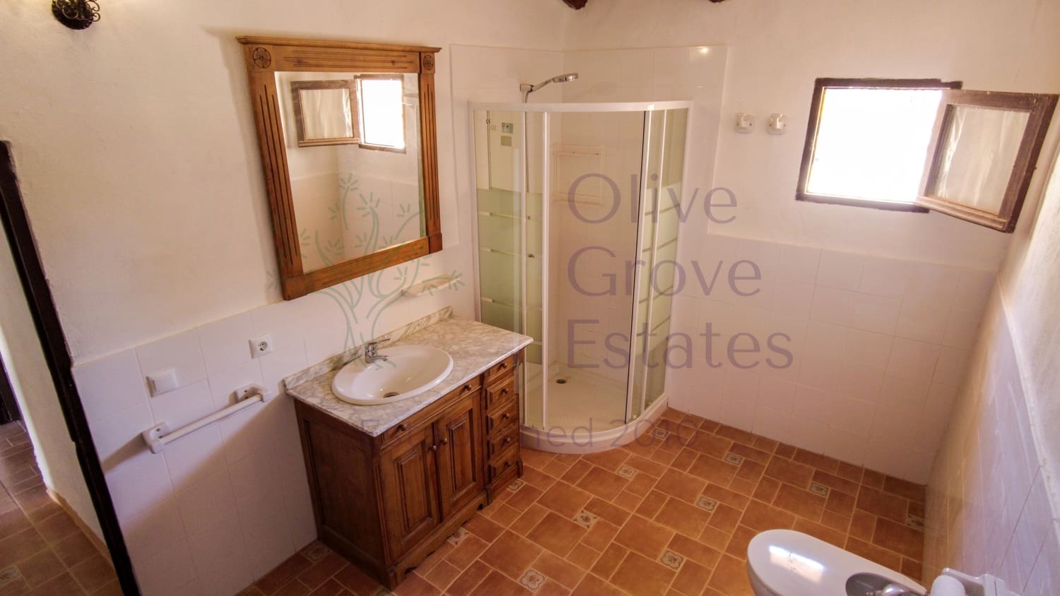 8 soveværelse Finca/Landehus til salg i Almansa - € 219.950 (Ref: 9230239)