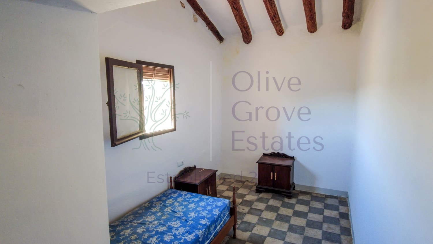 8 soveværelse Finca/Landehus til salg i Almansa - € 219.950 (Ref: 9230239)