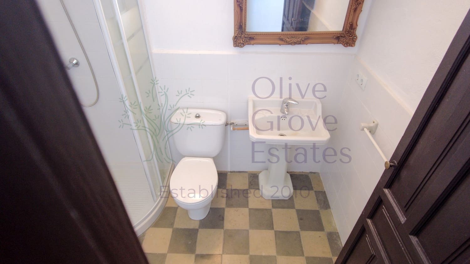 8 soveværelse Finca/Landehus til salg i Almansa - € 219.950 (Ref: 9230239)