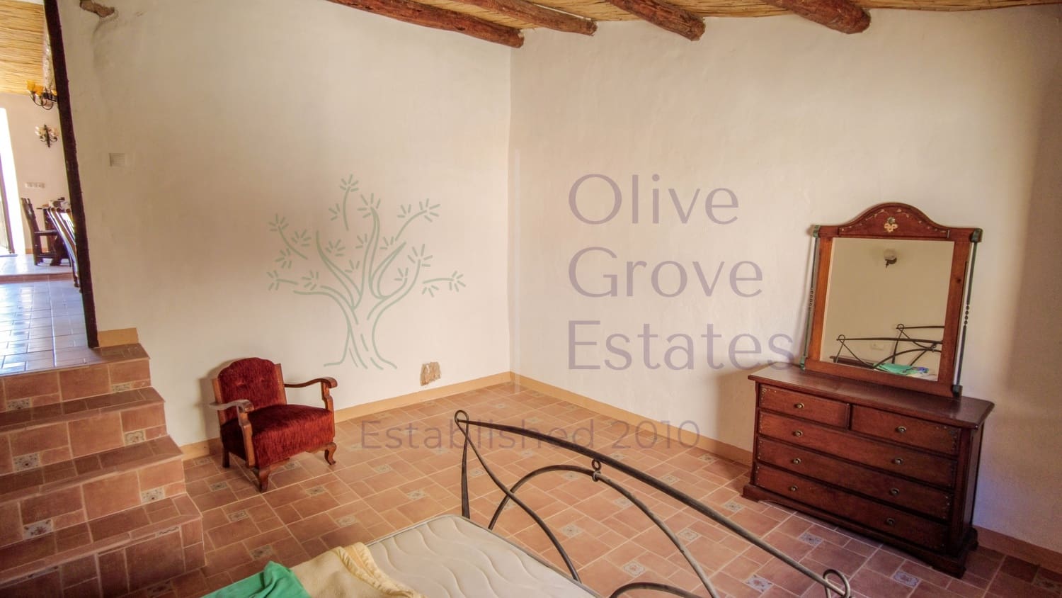 8 soveværelse Finca/Landehus til salg i Almansa - € 219.950 (Ref: 9230239)