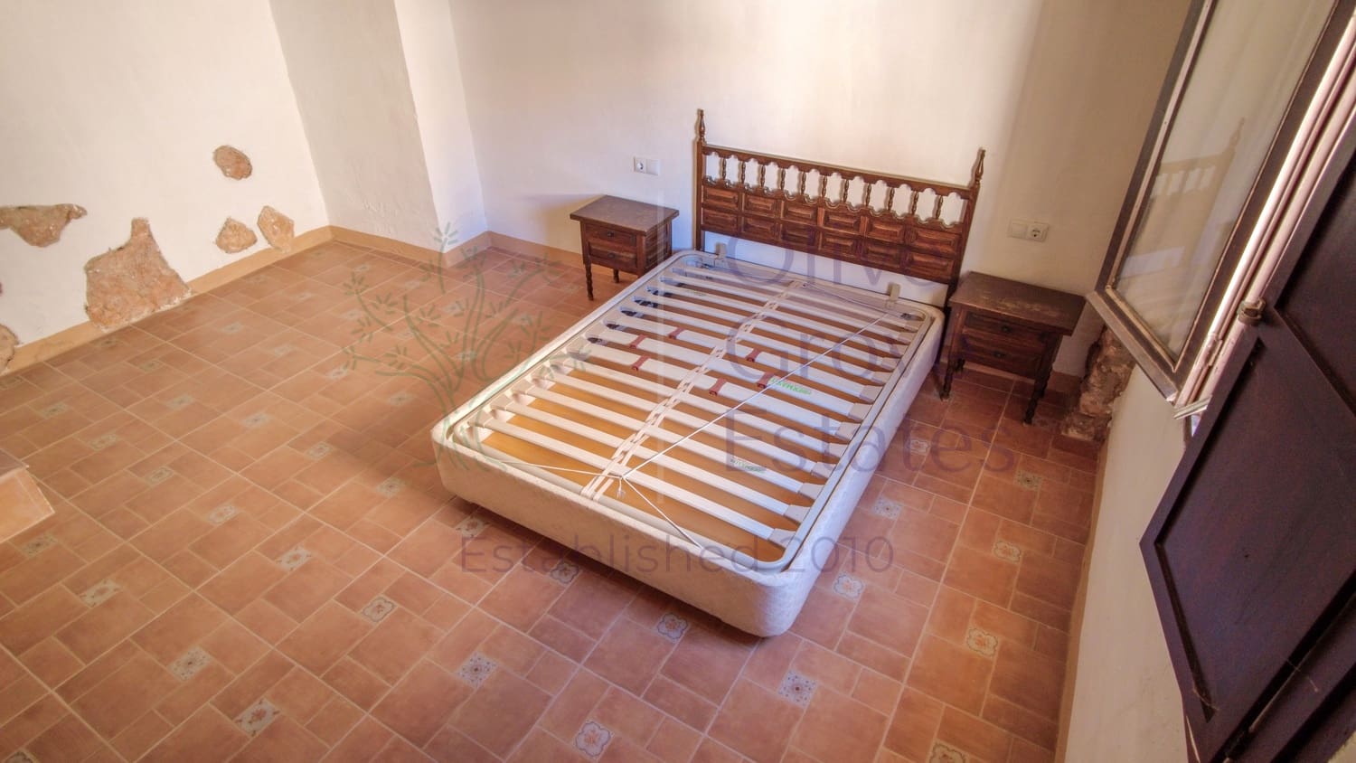 8 soveværelse Finca/Landehus til salg i Almansa - € 219.950 (Ref: 9230239)