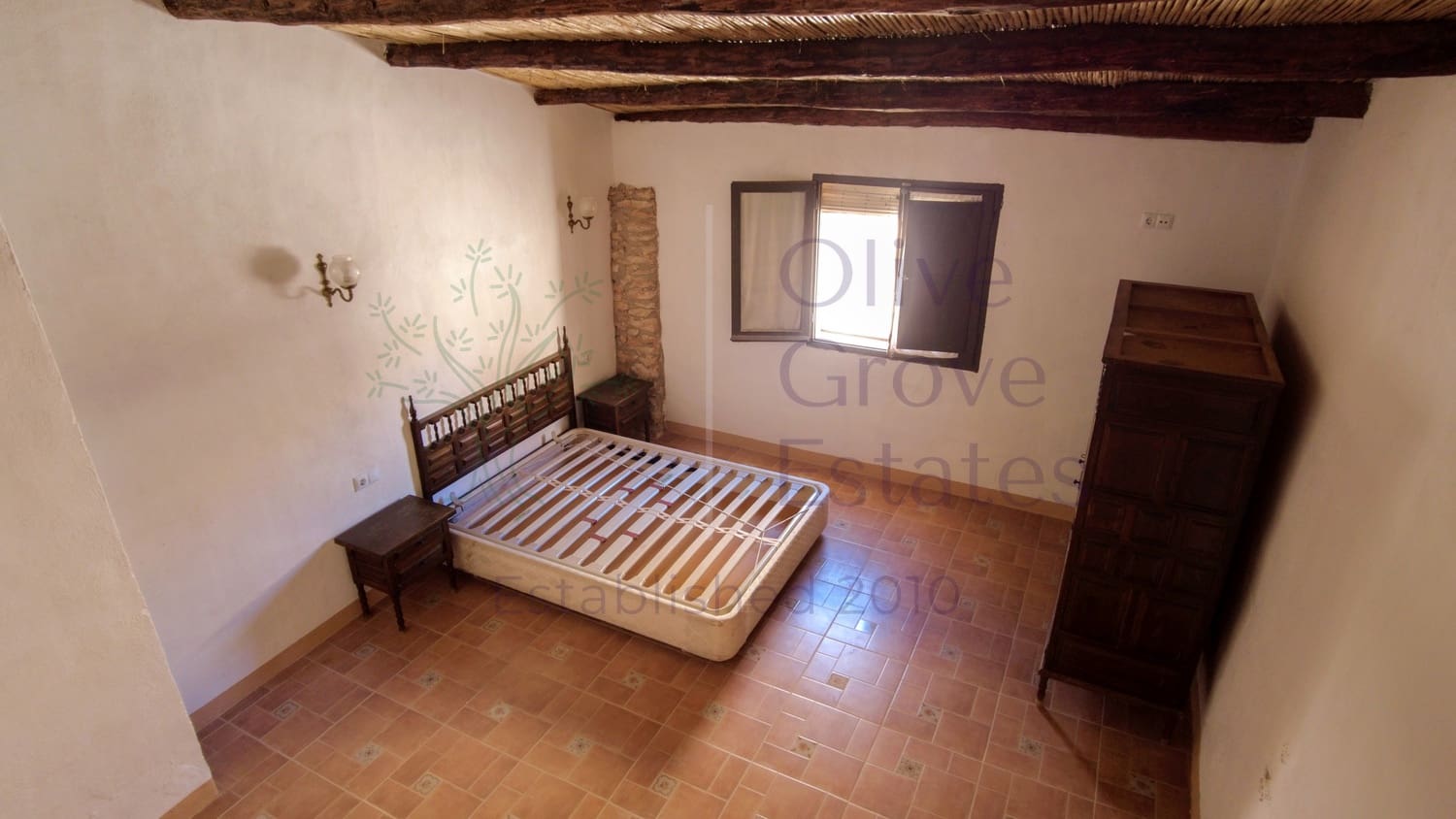 8 soveværelse Finca/Landehus til salg i Almansa - € 219.950 (Ref: 9230239)