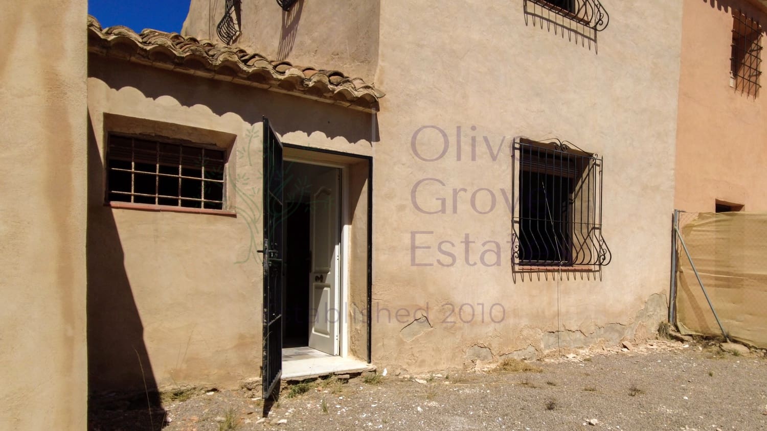 8 soveværelse Finca/Landehus til salg i Almansa - € 219.950 (Ref: 9230239)
