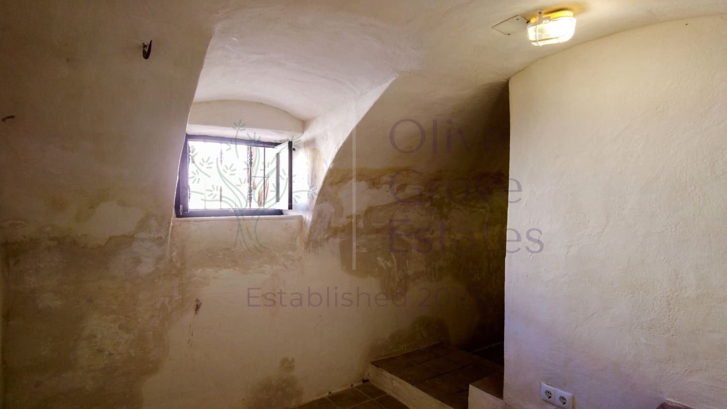 8 soveværelse Finca/Landehus til salg i Almansa - € 219.950 (Ref: 9230239)