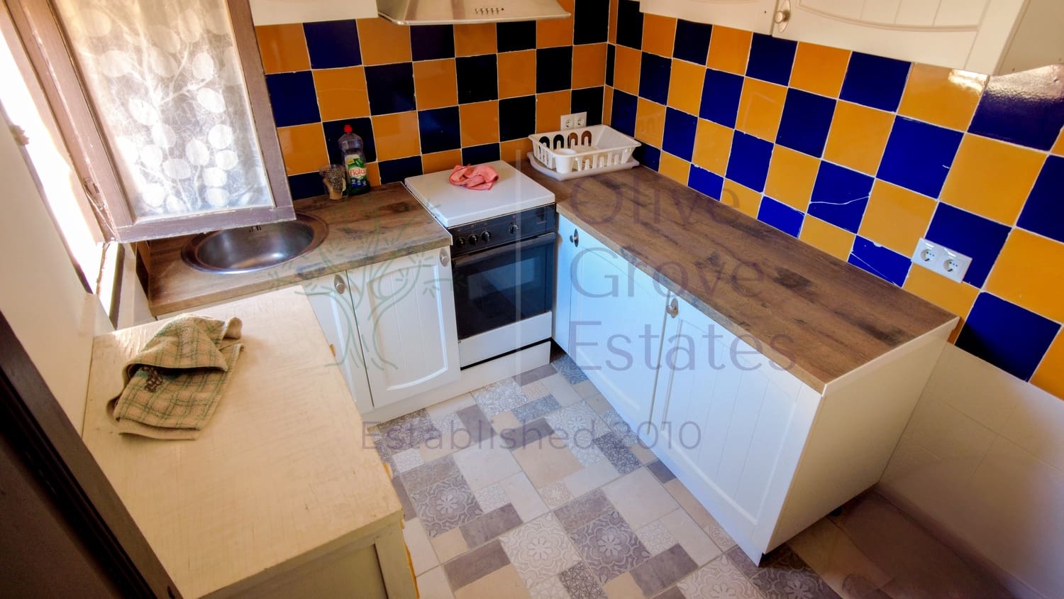 8 soveværelse Finca/Landehus til salg i Almansa - € 219.950 (Ref: 9230239)