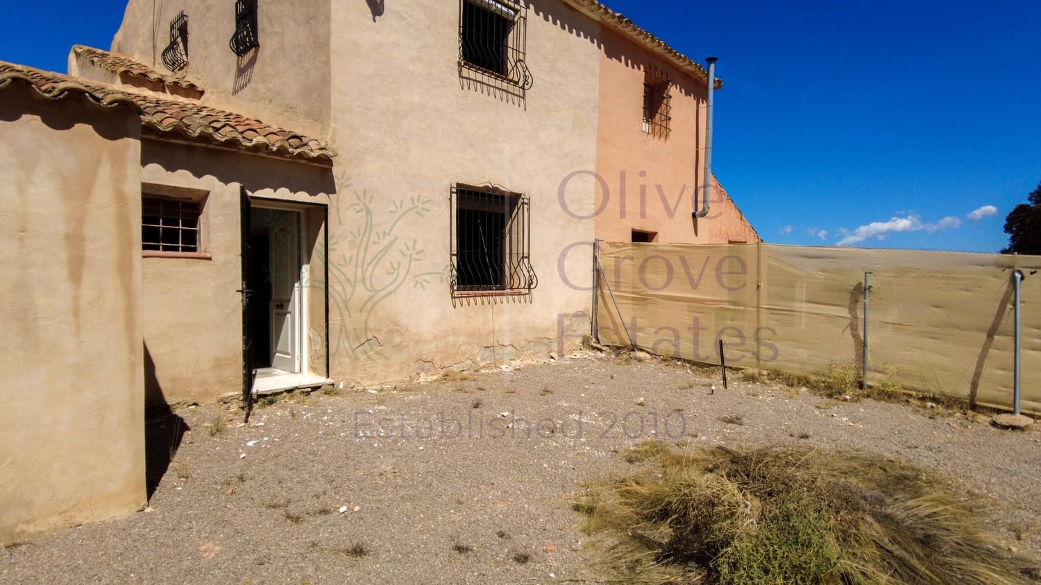 8 soveværelse Finca/Landehus til salg i Almansa - € 219.950 (Ref: 9230239)