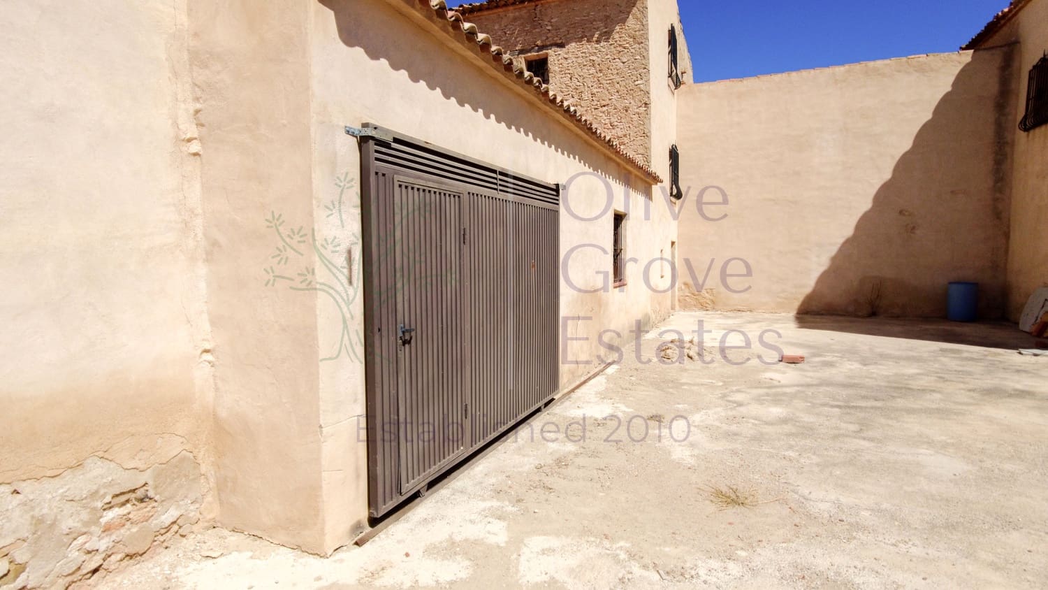 8 soveværelse Finca/Landehus til salg i Almansa - € 219.950 (Ref: 9230239)