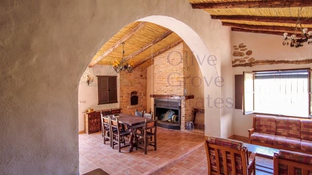 8 soverom Finca/Herregård til salgs i Almansa - € 219 950 (Ref: 9230239)