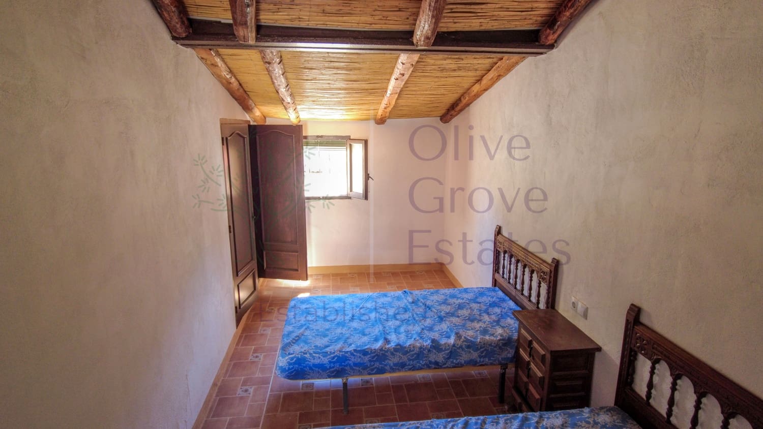 8 soveværelse Finca/Landehus til salg i Almansa - € 219.950 (Ref: 9230239)