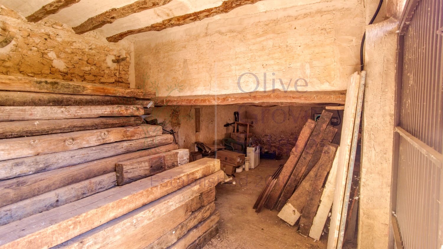 8 soveværelse Finca/Landehus til salg i Almansa - € 219.950 (Ref: 9230239)