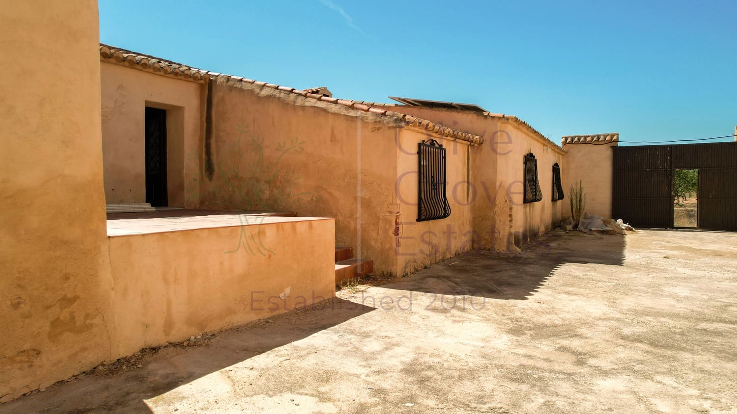 8 soveværelse Finca/Landehus til salg i Almansa - € 219.950 (Ref: 9230239)