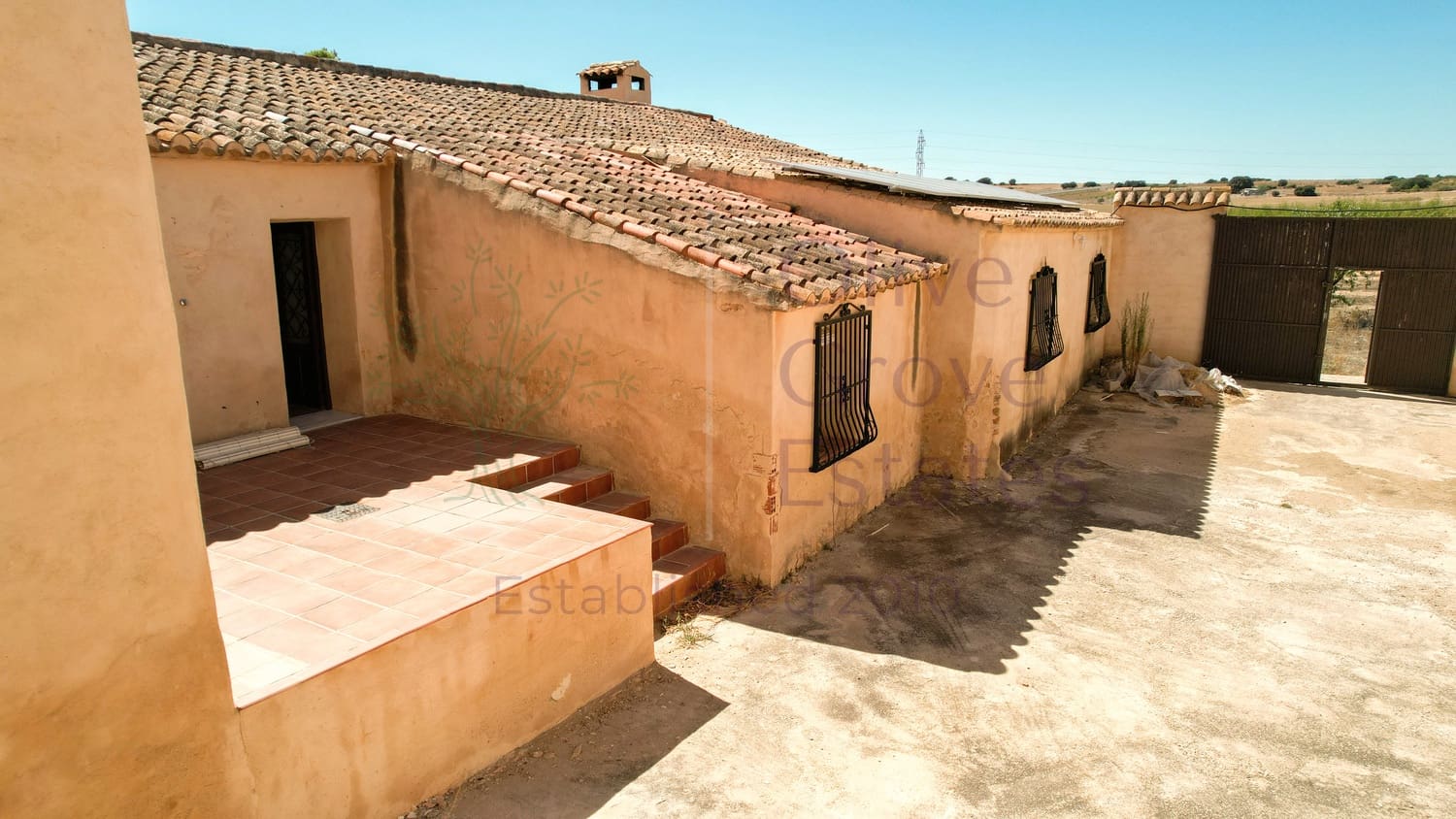 8 soveværelse Finca/Landehus til salg i Almansa - € 219.950 (Ref: 9230239)