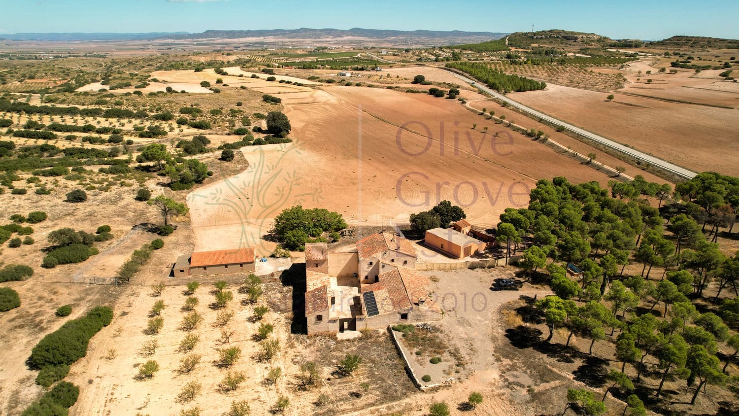 8 soveværelse Finca/Landehus til salg i Almansa - € 219.950 (Ref: 9230239)