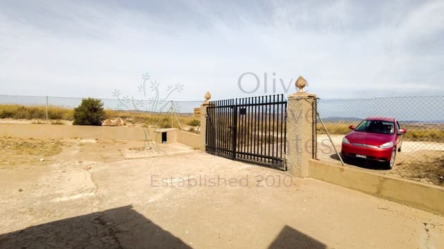 4 slaapkamer Finca/Landhuis te koop in Almansa - € 119.500 (Ref: 9239311)