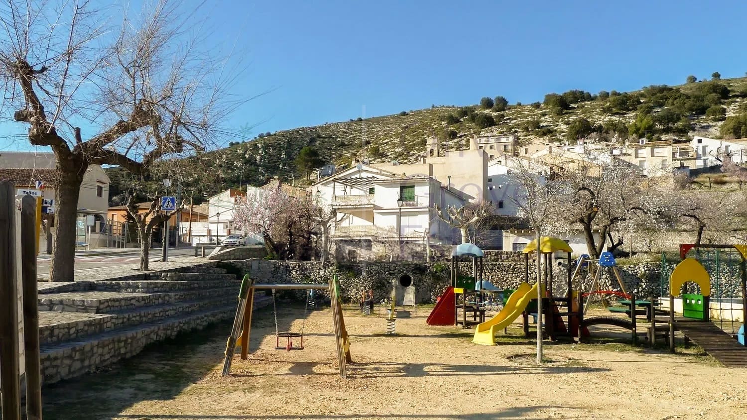 4 sypialnia Finka/Dom wiejski na sprzedaż w Tollos - 249 950 € (Ref: 9247837)