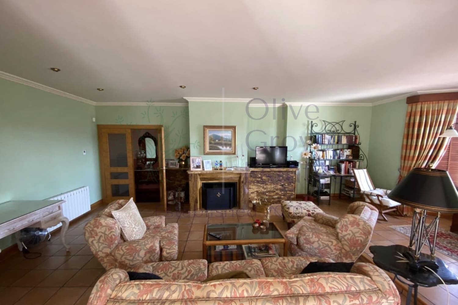 4 makuuhuone Huvila myytävänä paikassa Elda - 415 000 € (Ref: 9254468)