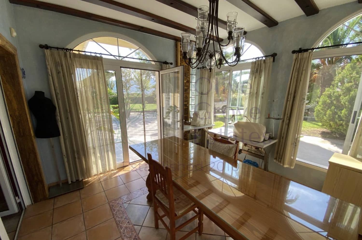 4 makuuhuone Huvila myytävänä paikassa Elda - 415 000 € (Ref: 9254468)