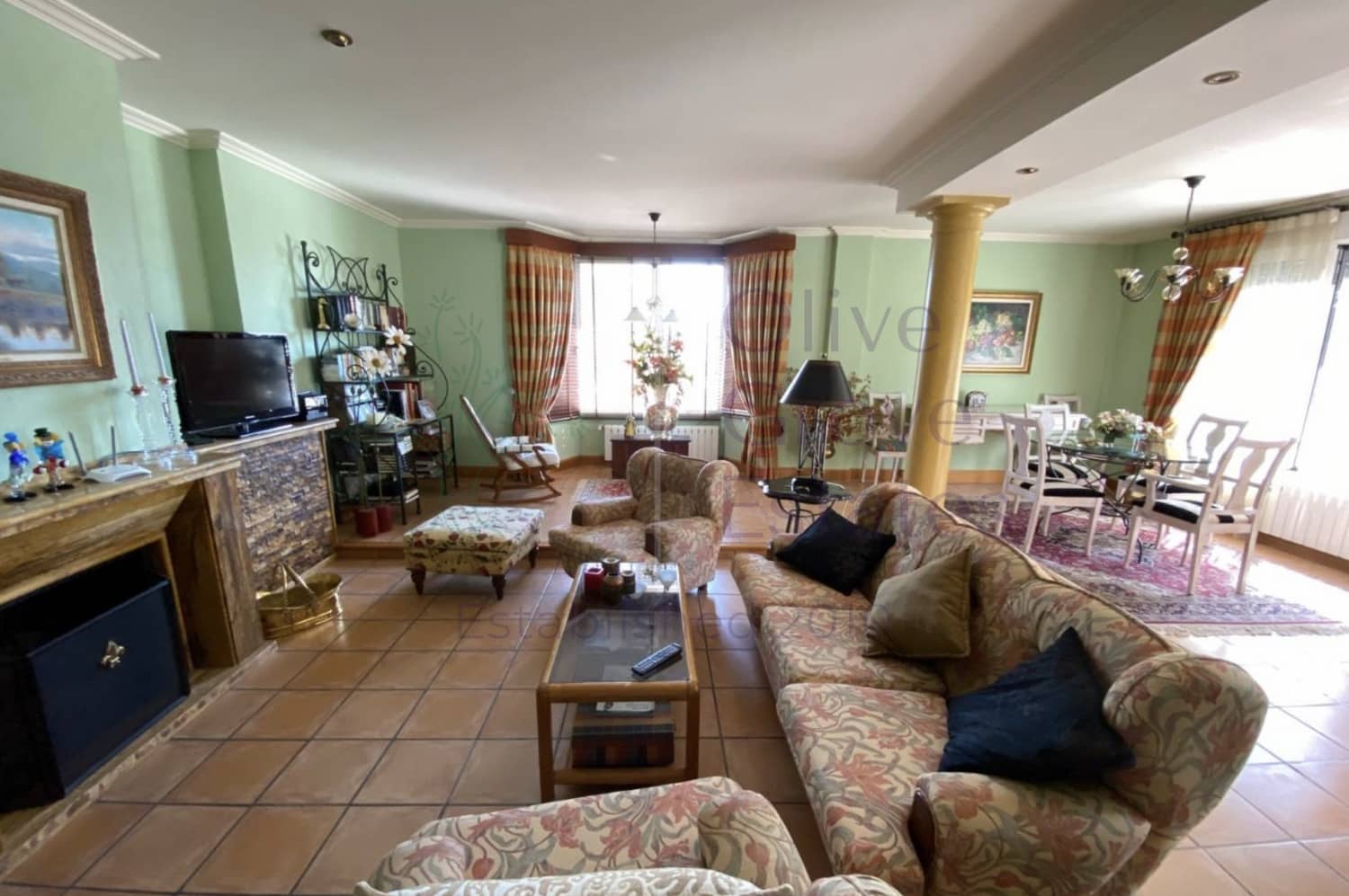 4 makuuhuone Huvila myytävänä paikassa Elda - 415 000 € (Ref: 9254468)