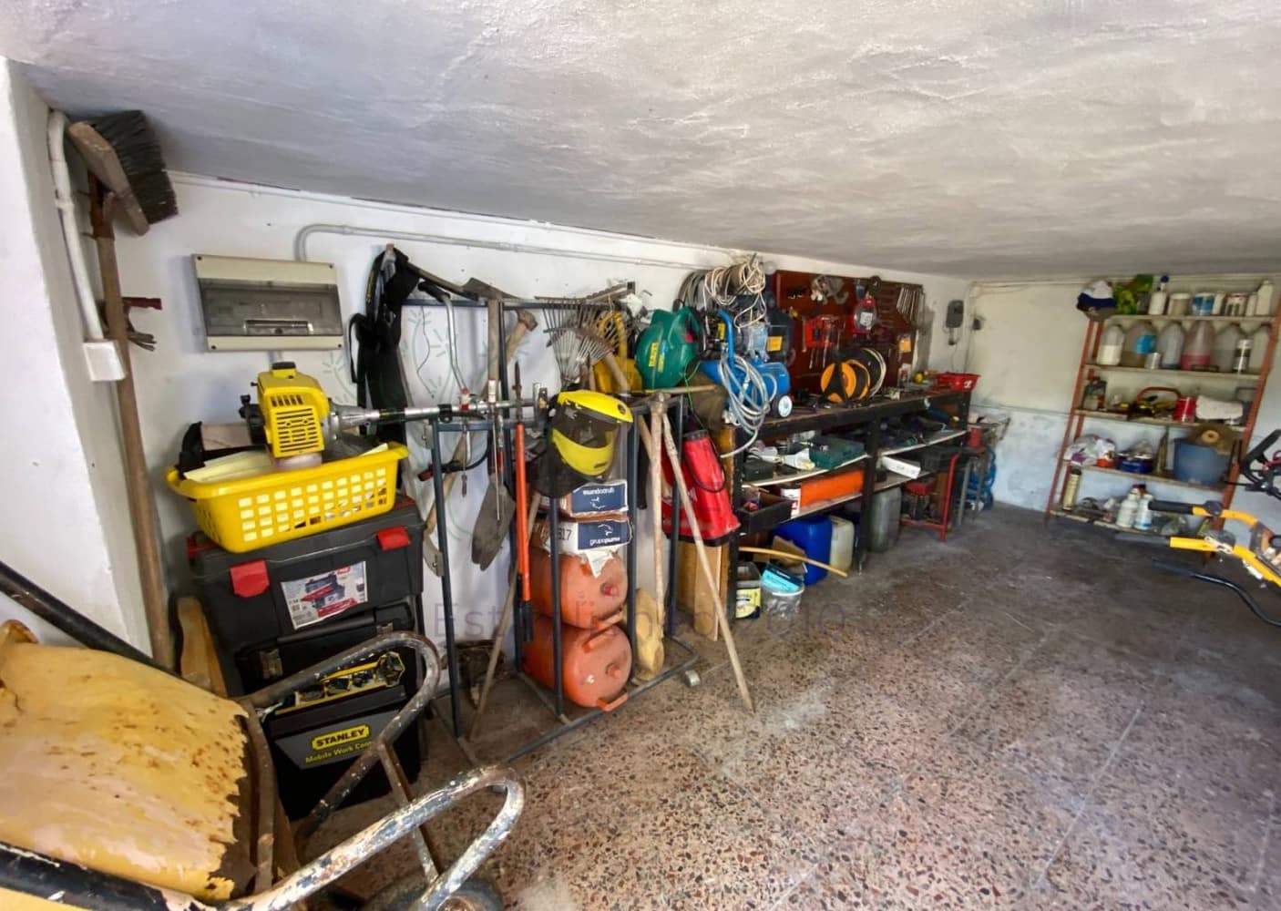 4 makuuhuone Huvila myytävänä paikassa Elda - 415 000 € (Ref: 9254468)