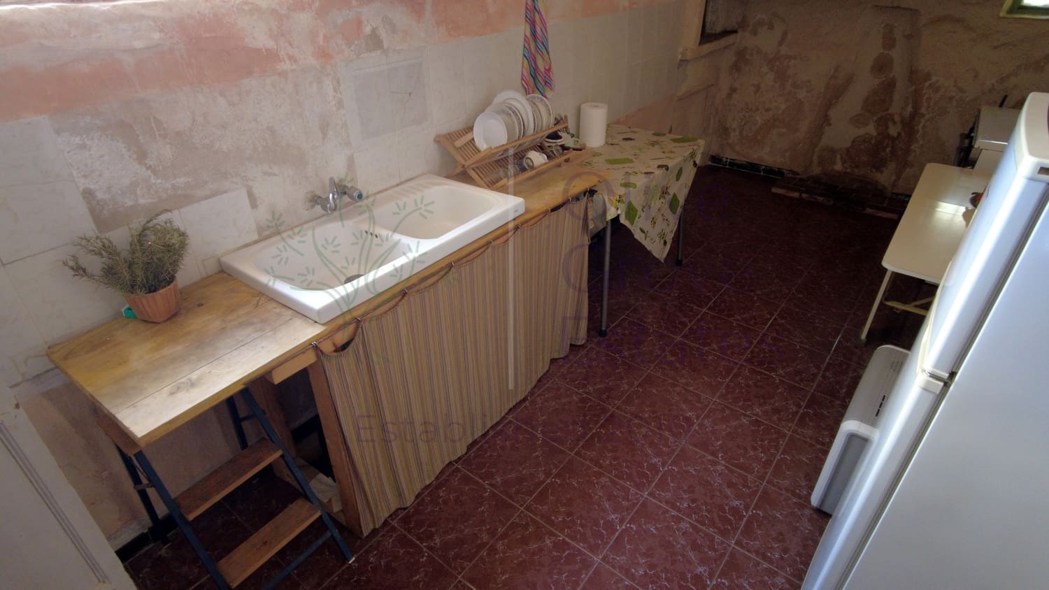 8 bedroom Villa for sale in Monovar / Monover with pool garage - € 164,950 (Ref: 9289639)