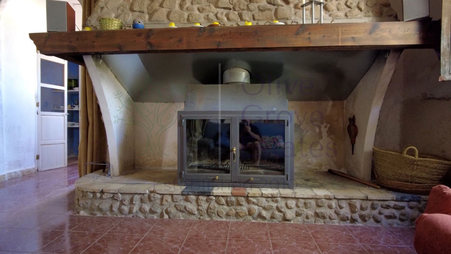 8 bedroom Villa for sale in Monovar / Monover with pool garage - € 164,950 (Ref: 9289639)