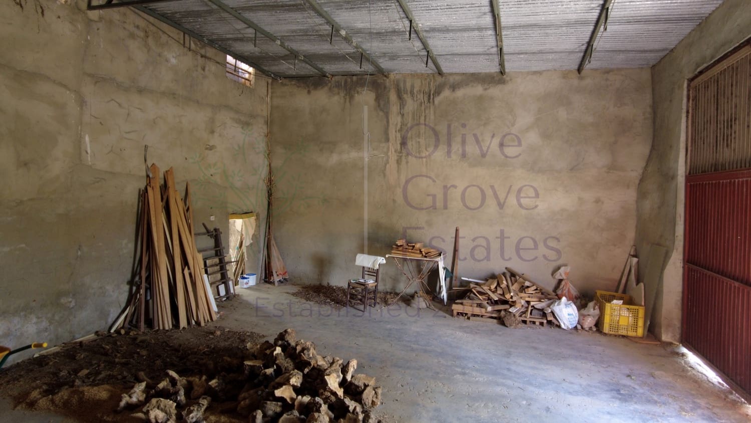 8 bedroom Villa for sale in Monovar / Monover with pool garage - € 164,950 (Ref: 9289639)