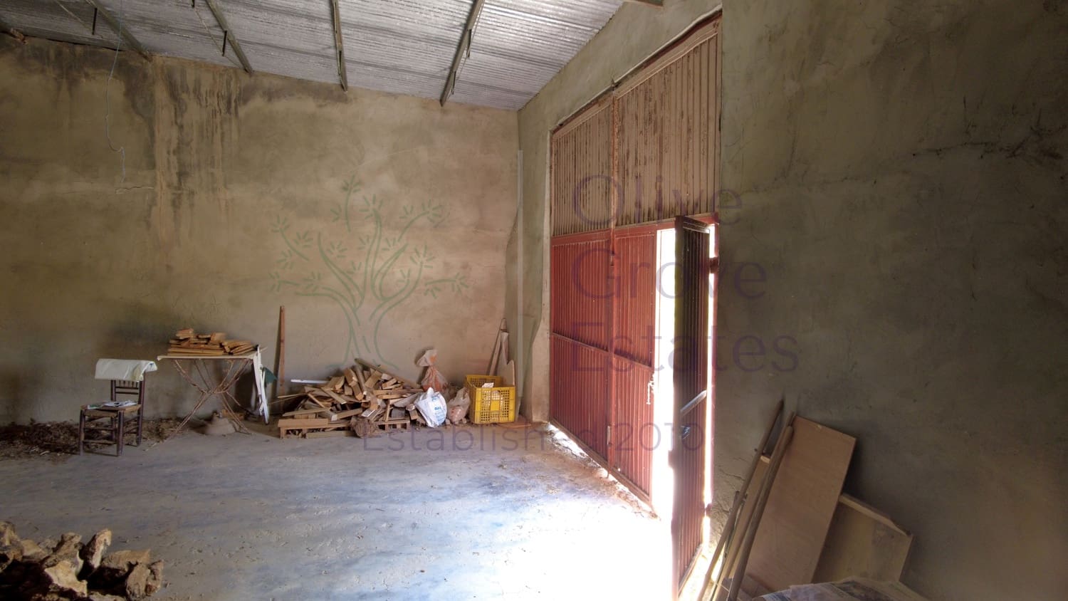 8 bedroom Villa for sale in Monovar / Monover with pool garage - € 164,950 (Ref: 9289639)