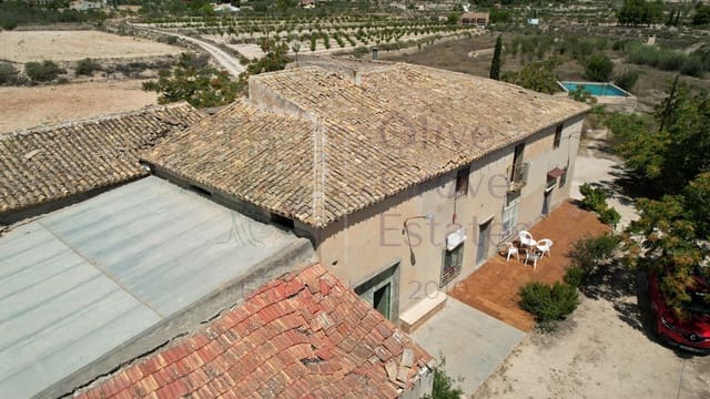 8 bedroom Villa for sale in Monóvar / Monóver with pool garage - € 164,950 (Ref: 9289639)