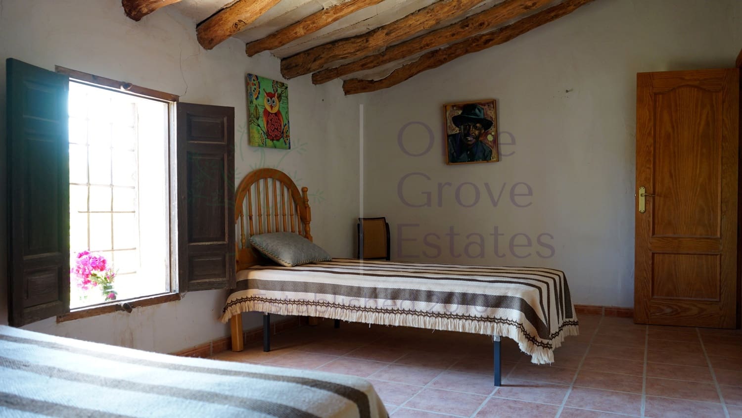 8 bedroom Villa for sale in Monovar / Monover with pool garage - € 164,950 (Ref: 9289639)