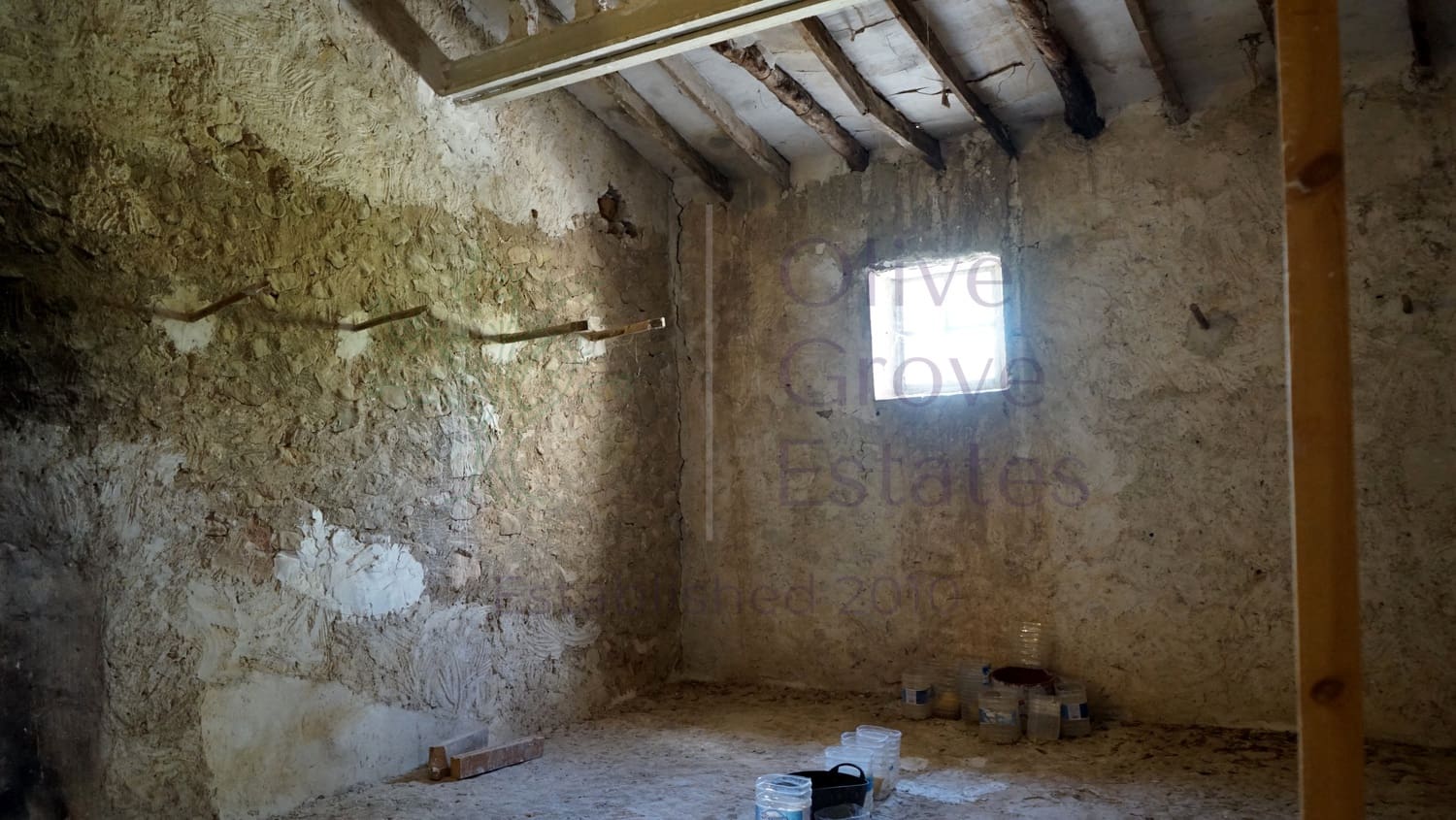 8 bedroom Villa for sale in Monovar / Monover with pool garage - € 164,950 (Ref: 9289639)