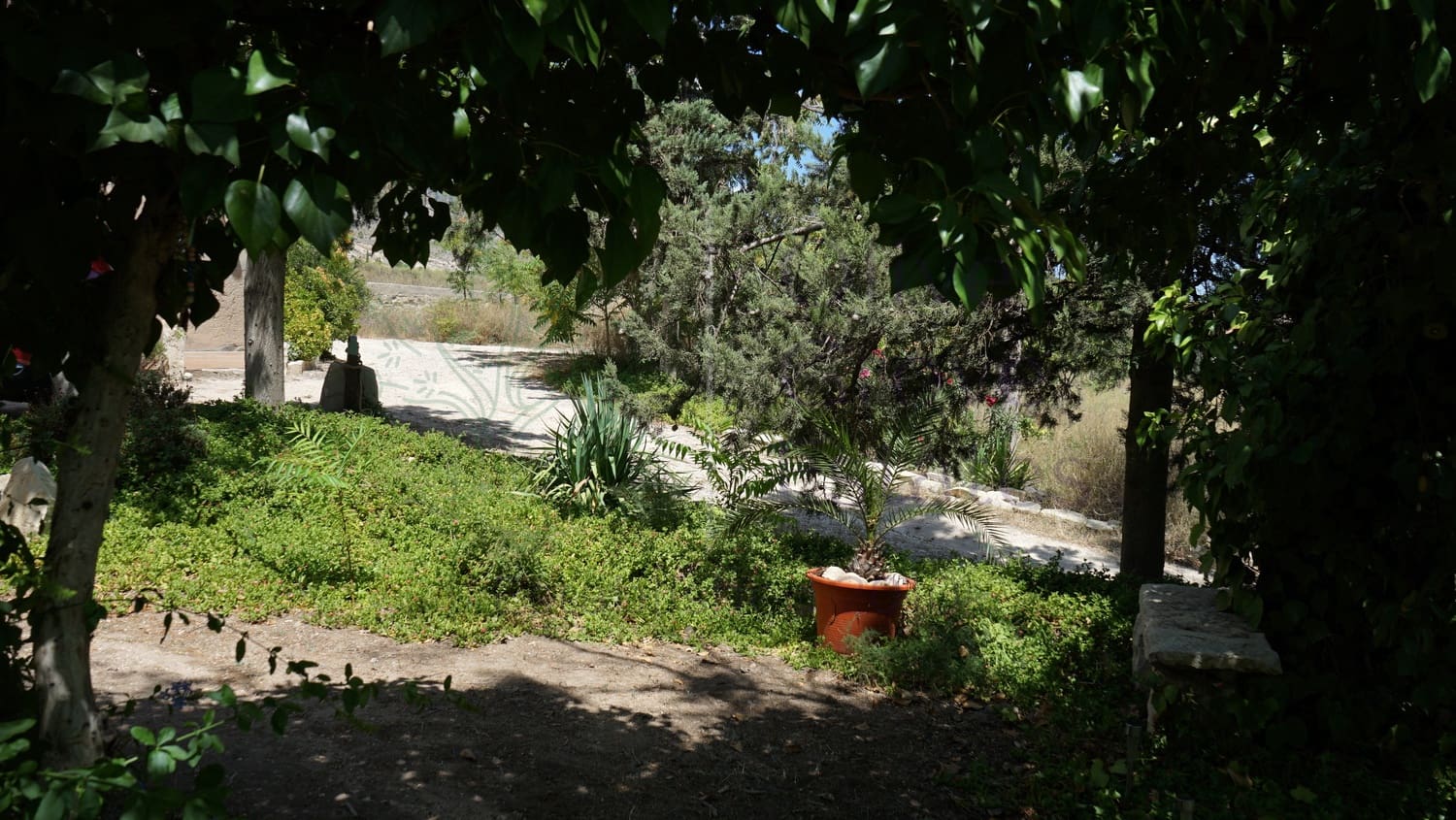 8 bedroom Villa for sale in Monovar / Monover with pool garage - € 164,950 (Ref: 9289639)