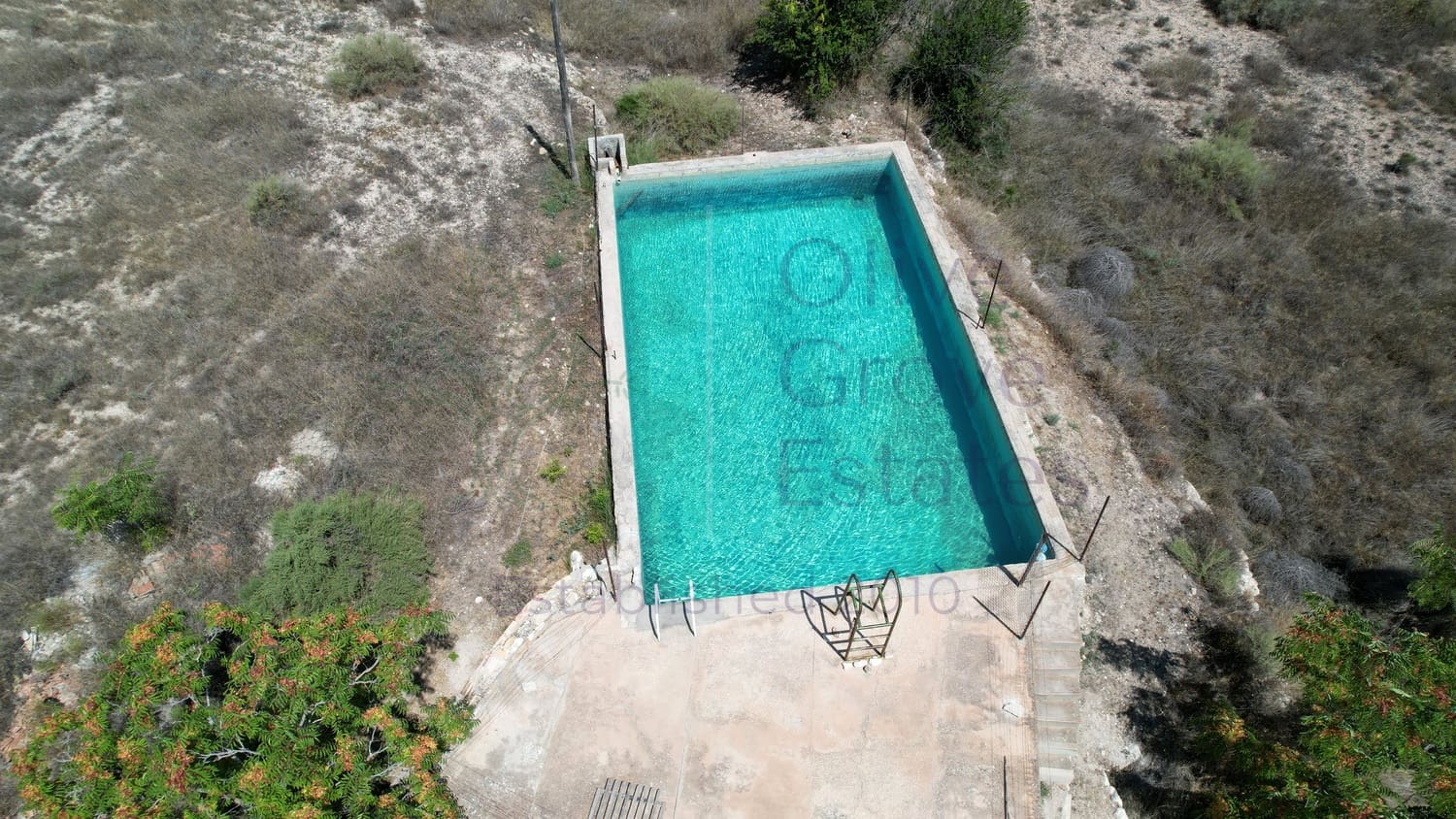 8 bedroom Villa for sale in Monovar / Monover with pool garage - € 164,950 (Ref: 9289639)