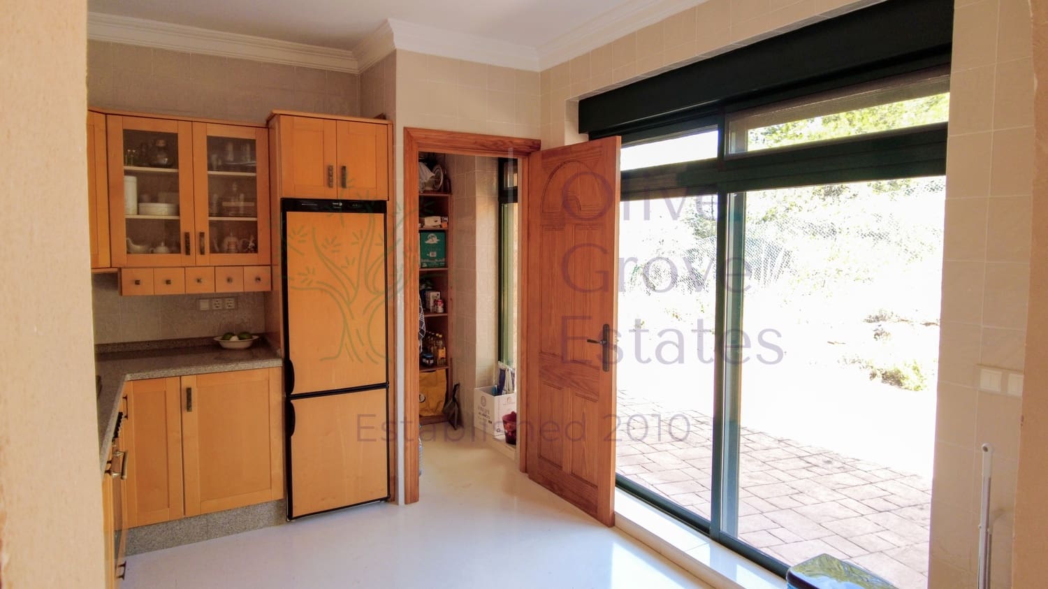2 bedroom Villa for sale in Biar - € 495,000 (Ref: 9296327)