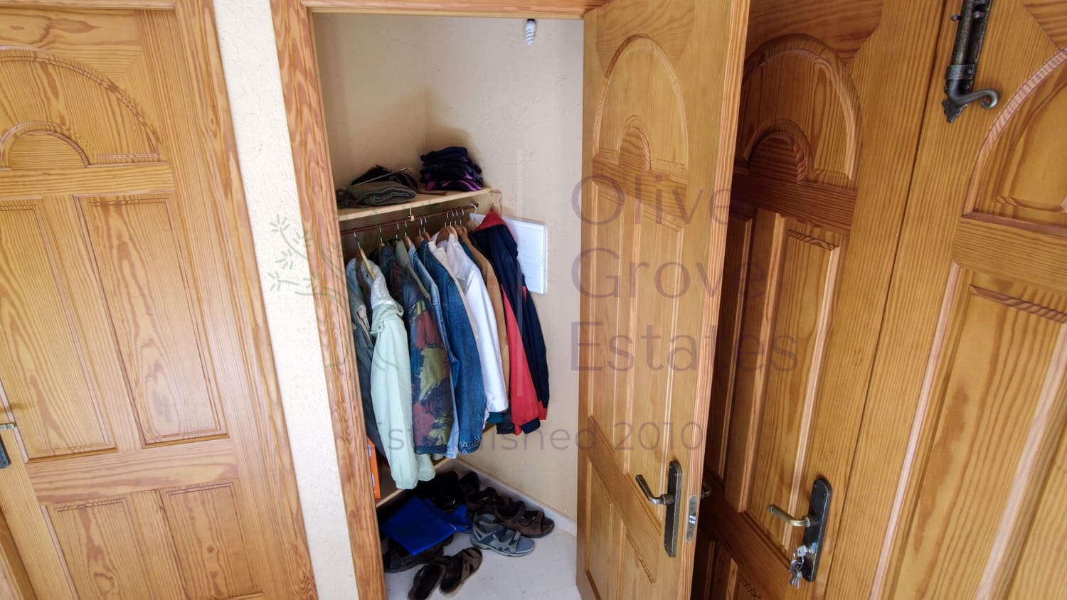 2 bedroom Villa for sale in Biar - € 495,000 (Ref: 9296327)