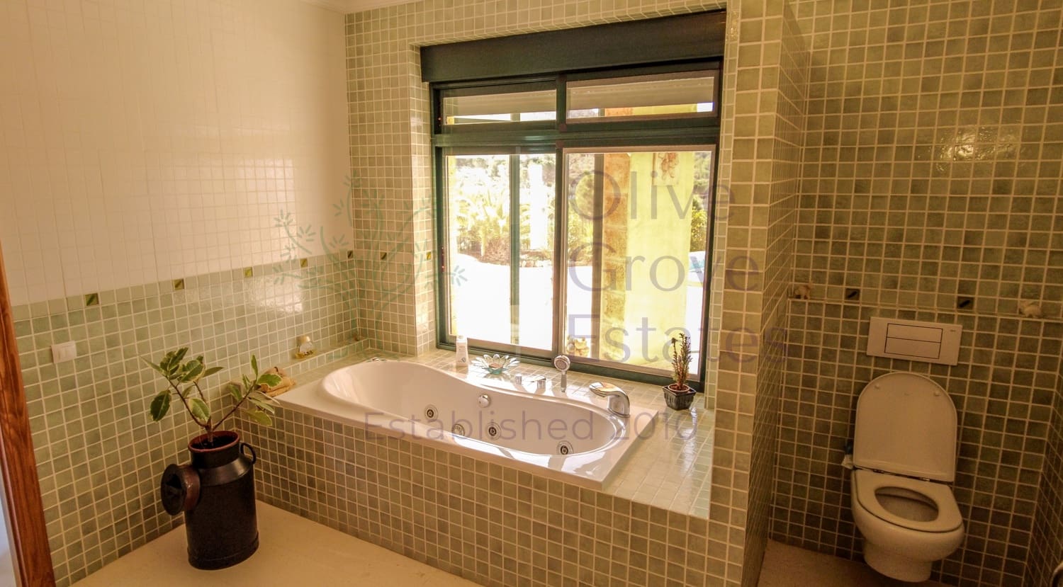 2 bedroom Villa for sale in Biar - € 495,000 (Ref: 9296327)