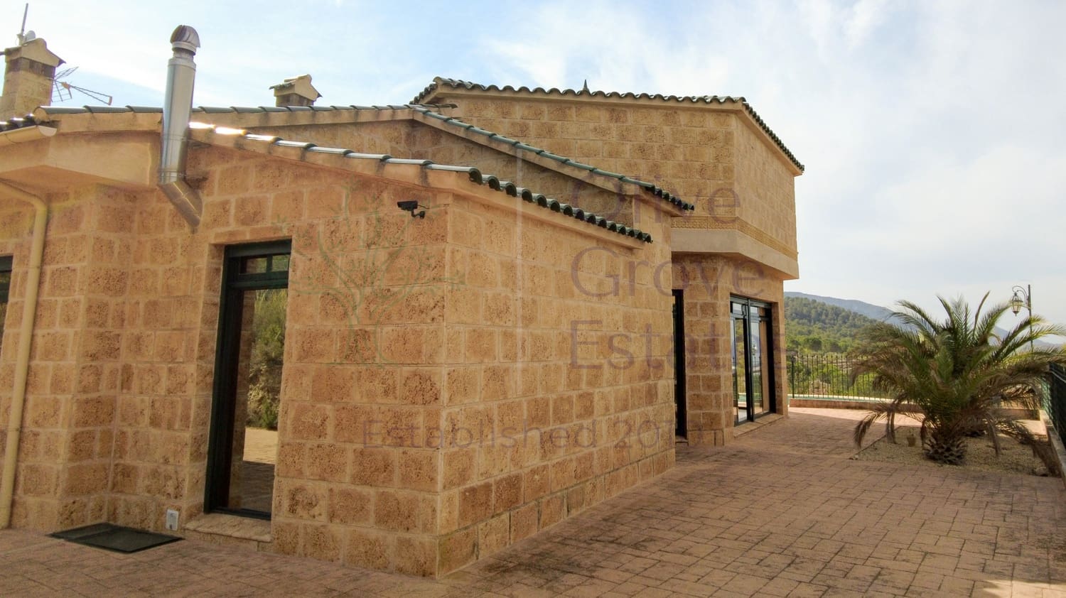 2 bedroom Villa for sale in Biar - € 495,000 (Ref: 9296327)