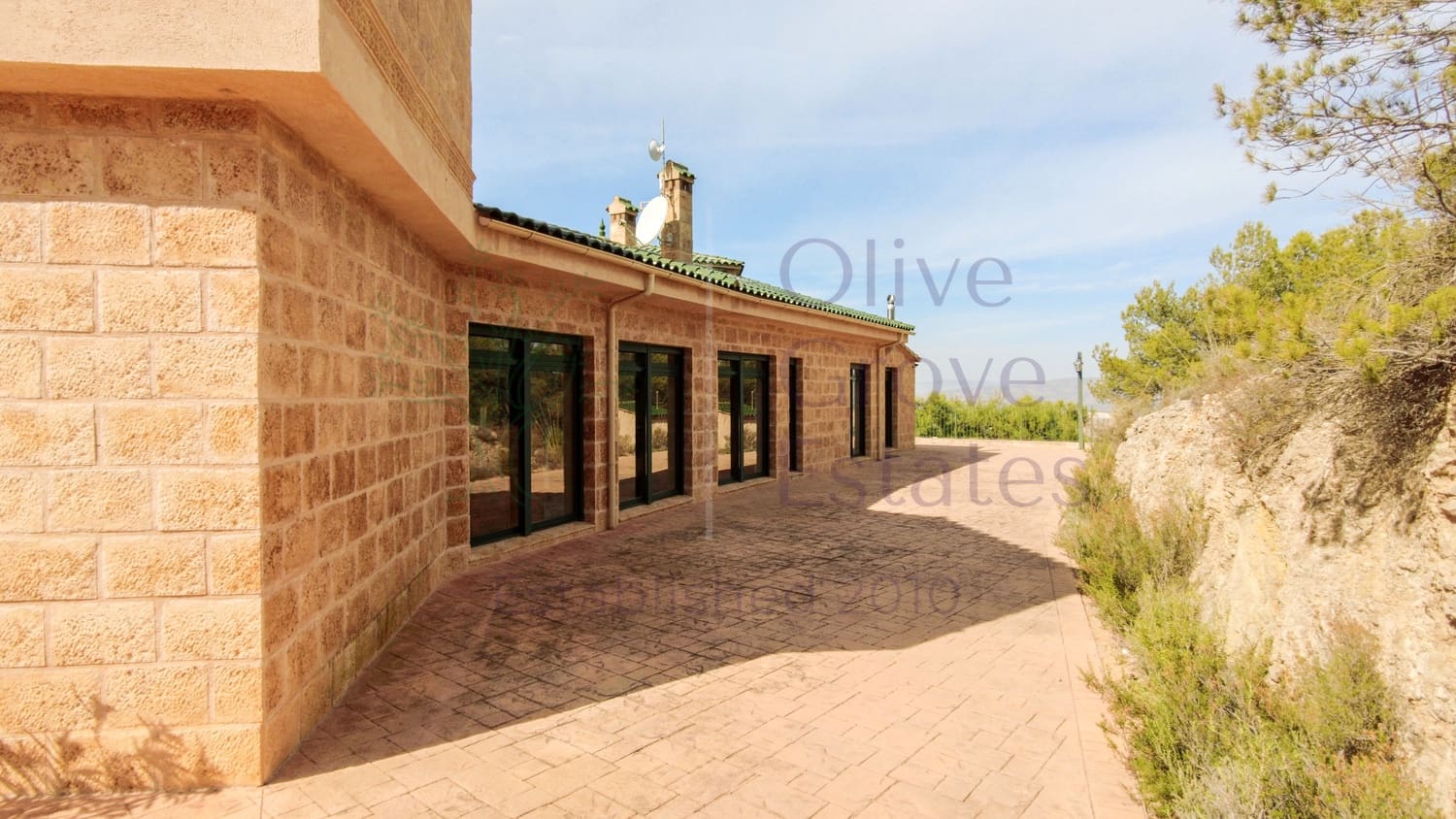 2 bedroom Villa for sale in Biar - € 495,000 (Ref: 9296327)